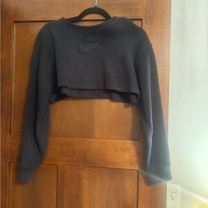 Nike Women's Black Cropped Sweatshirt Size Medium Gently Worn